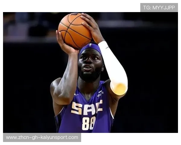 国王内线防护训练，篮下二抢能力明显上升